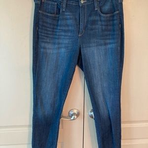 NWOT. Slim leg, ankle length.